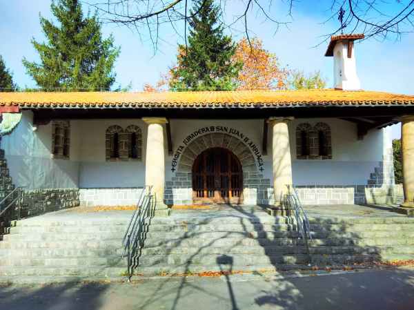 Ermita juradera de San Juan de Arriaga, en el parque de Arriaga (Vitoria-Gasteiz) (Fuente: http://devitoriaalmundo.wordpress.com)
