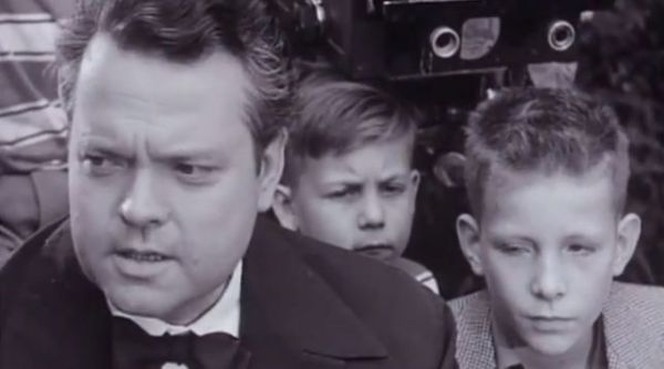 Orson Welles, "The land of the Basques"dokumentala zuzendu zuen garaian (1955) (Iturria: eldiario.es)